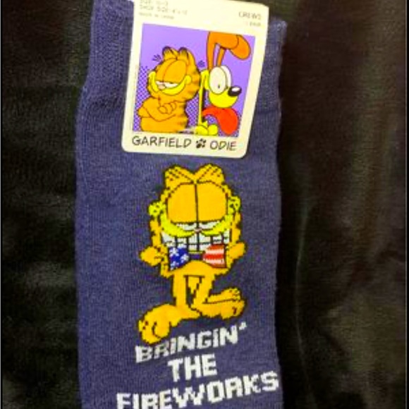 Garfield bringing the Fireworks Mens socks shoe size 6.5-12 - Picture 1 of 5